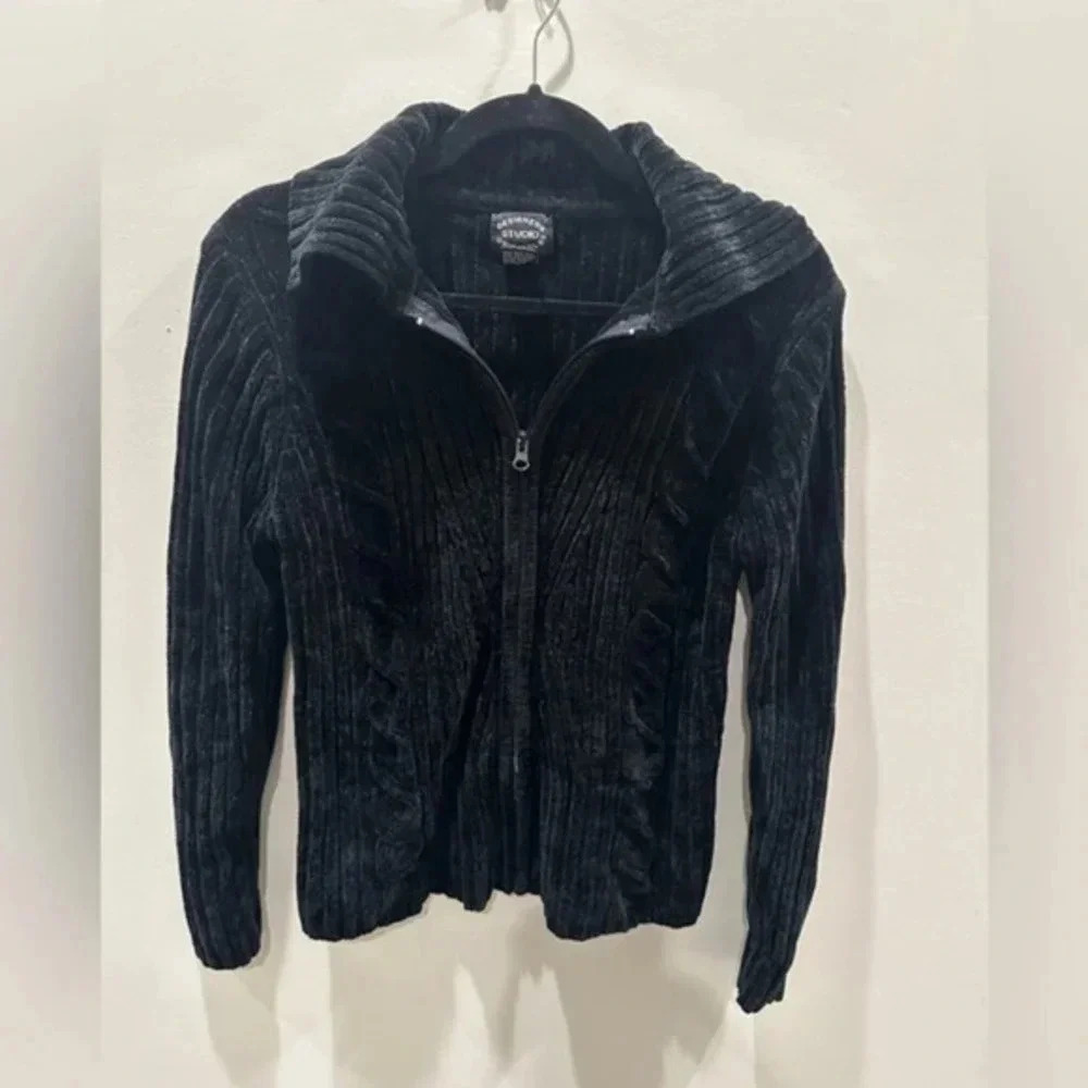 Vintage black cable knit zip up. Mock neck sweater, size S